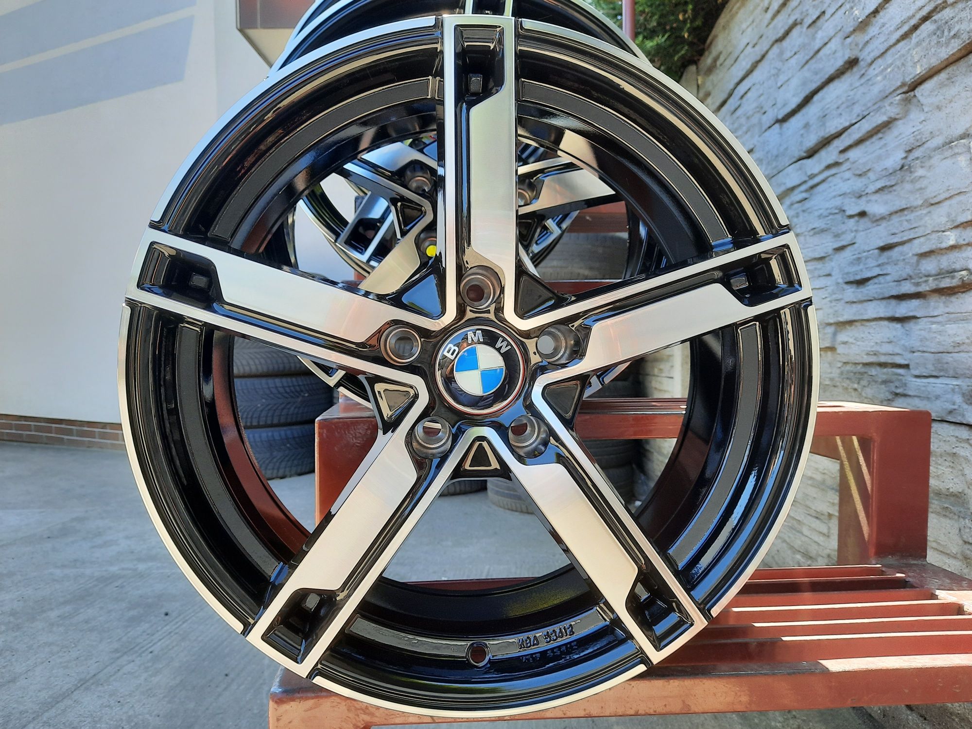 Alufelgi 18 BMW 5x120 3 5 X1 X3 F30 F25 F10 E90 E84 E83 E46 E91 MAM W4