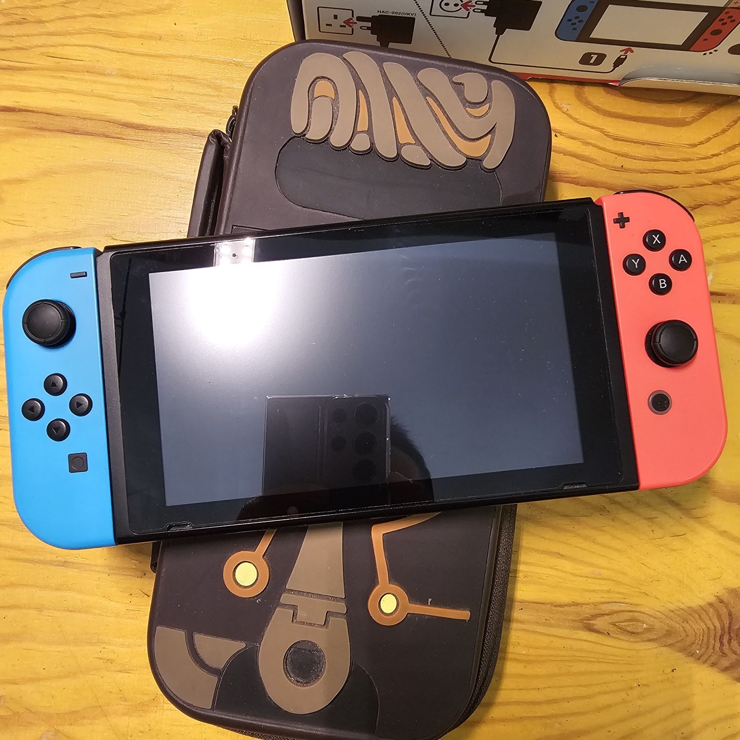 Konsola NINTENDO SWITCH V2 Komplet HDMI + Etui Stan Bardzo Dobry 8+/10