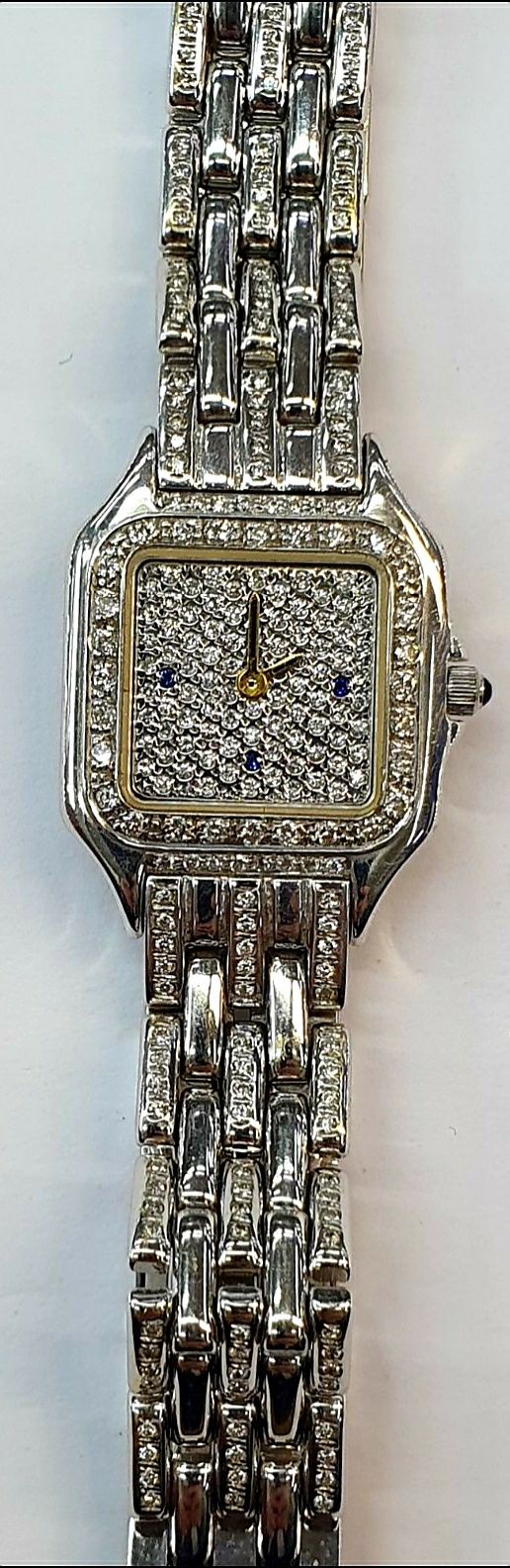 Продам золотые часы с браслетом и вставками бриллиантов