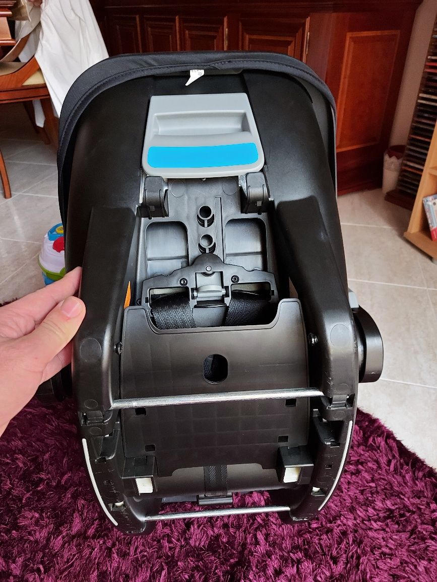 Vendo Carrinho de bebé + ovo + isofix  da marca Recaro City Live