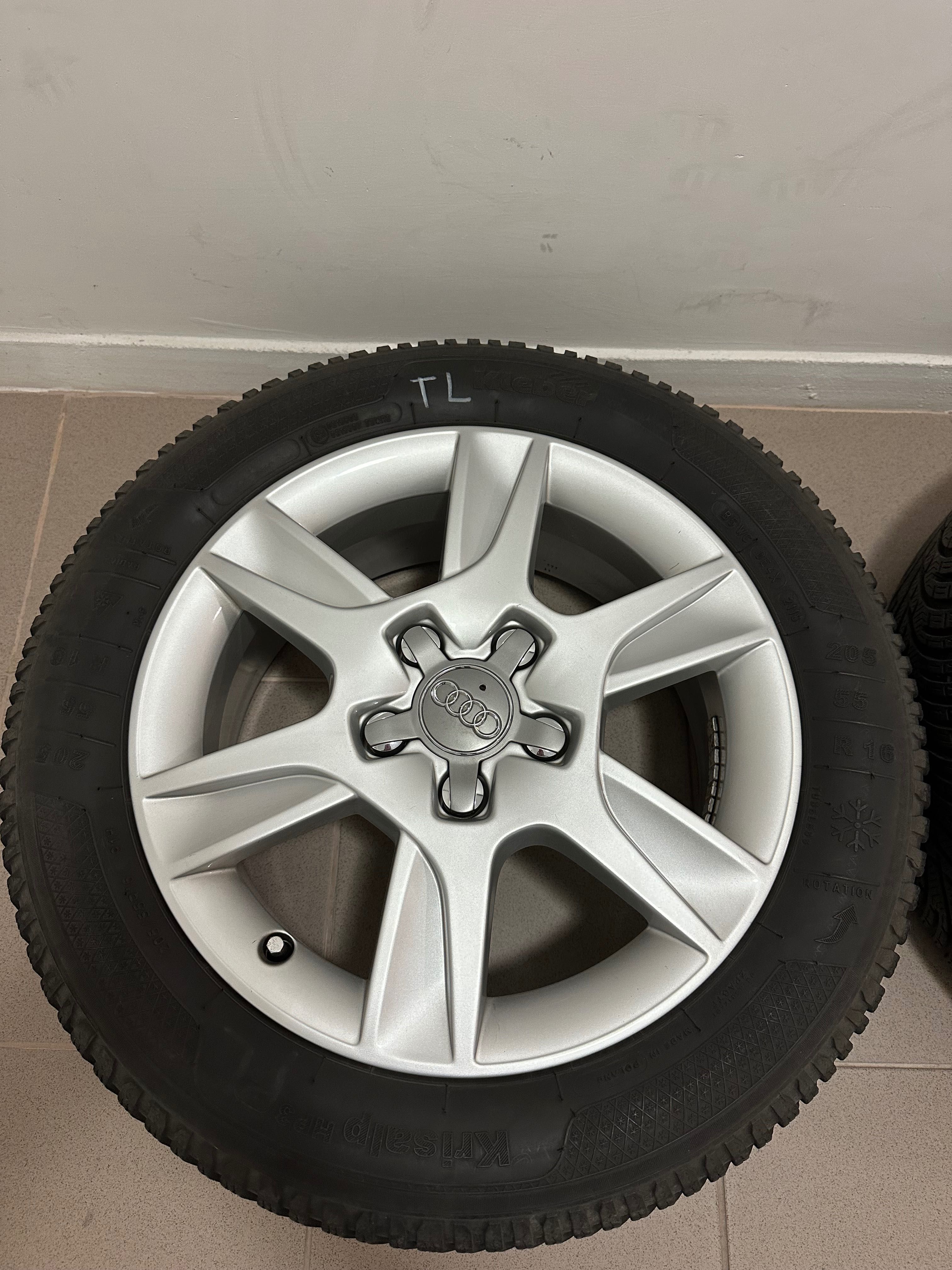 Oryginalne alufelgi z oponami do Audi A3 8P -16 cali