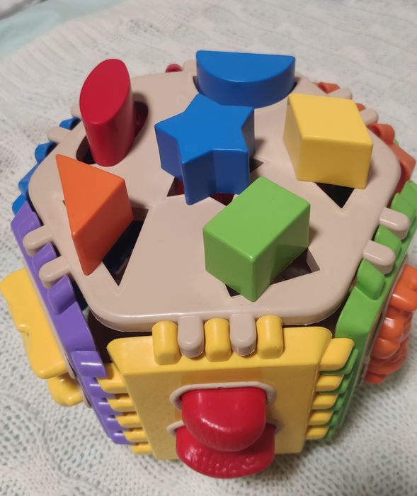 Игрушка сортер логика