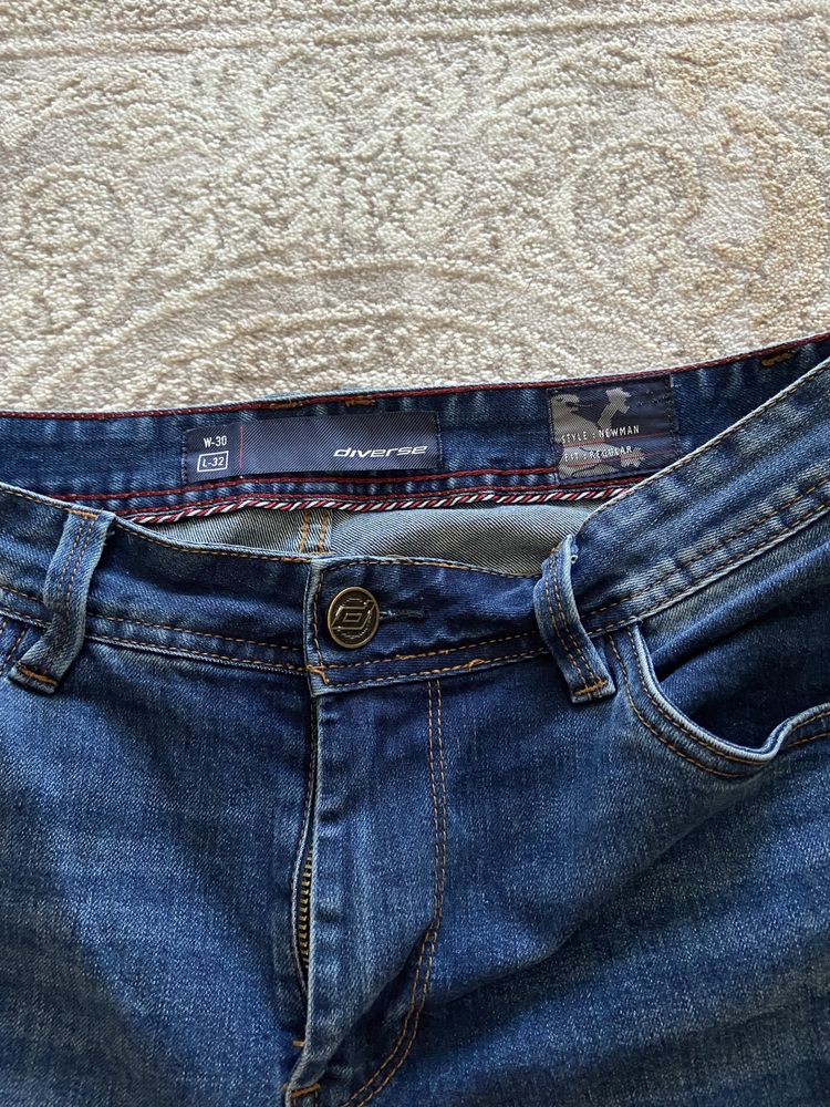 Spodnie jeansowe męskie proste Diverse W30L32