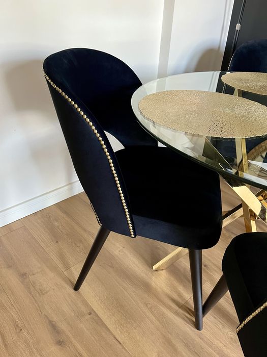 Czarne krzesła do salonu glamour 4 szt.