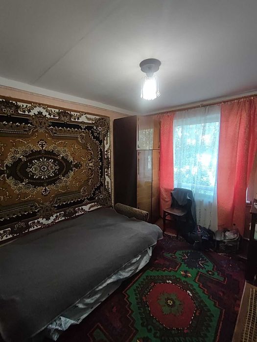 Селещина, 4-х кімнатна в центрі