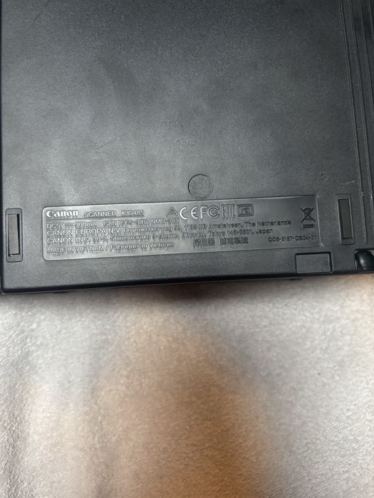 Canon lide 300 skaner