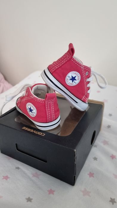 Allstar bebe vermelhas