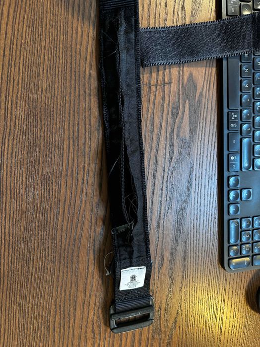 Pas taktyczny z klamrą/ uchem D-ring i wewnętrzną kieszenią