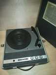 Gramofon PRL: UNITRA Bambino-4 sprawny