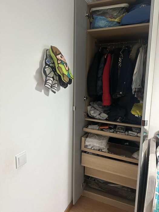 Roupeiro ikea com espelho