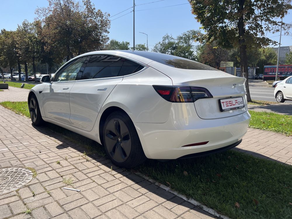 Європейська Tesla Model 3 LONG RANGE DUAL MOTOR 2020