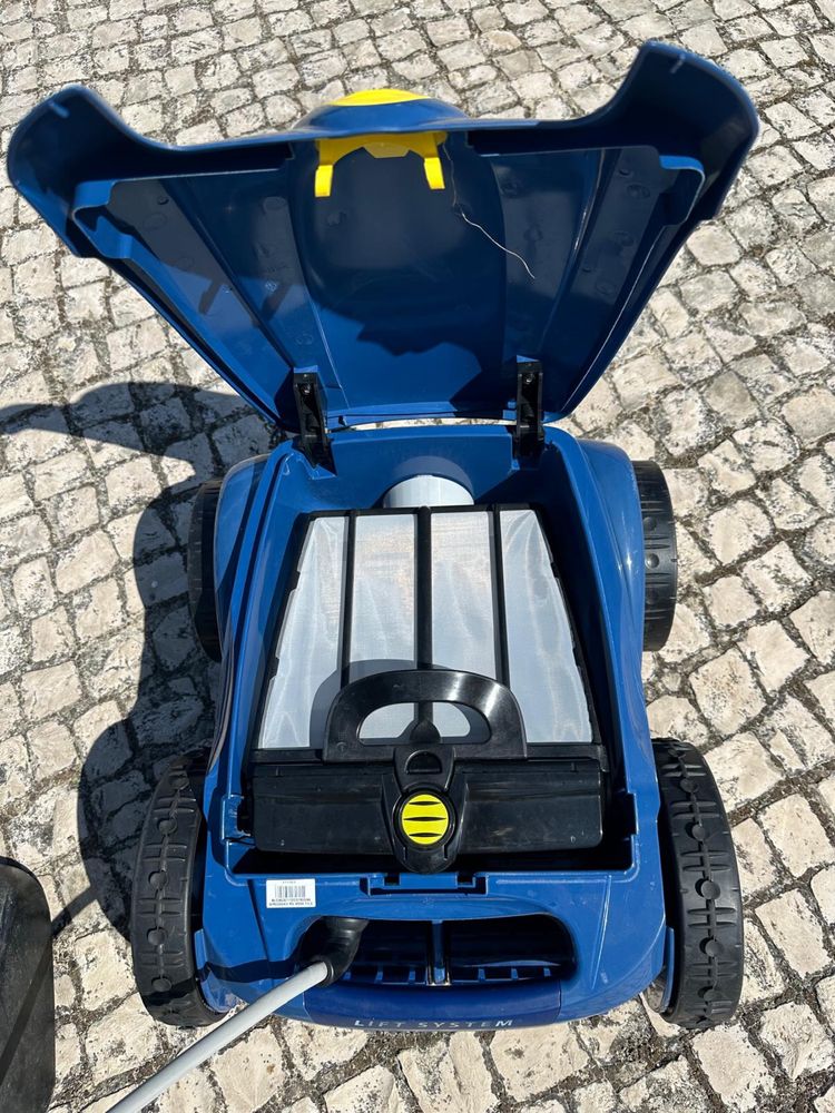 ROBOT limpa piscina ZODIAC