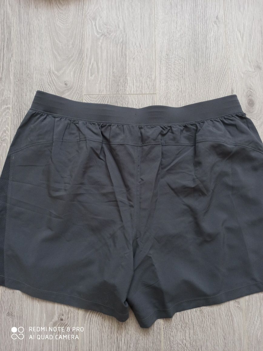 Szorty nowe Under Armour XL