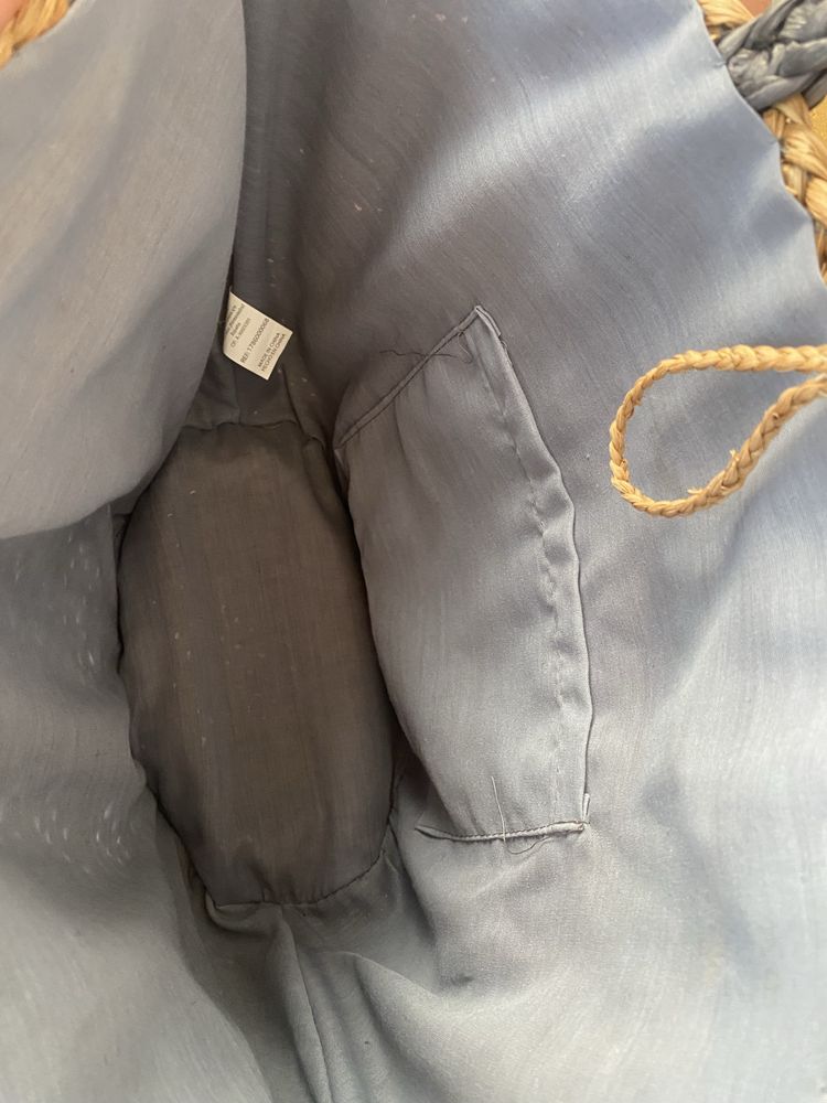 Cesto forrado com alças azuis escuro com bolsinho