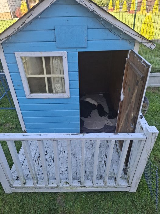 Domek ogrodowe dla dzieci / kojec