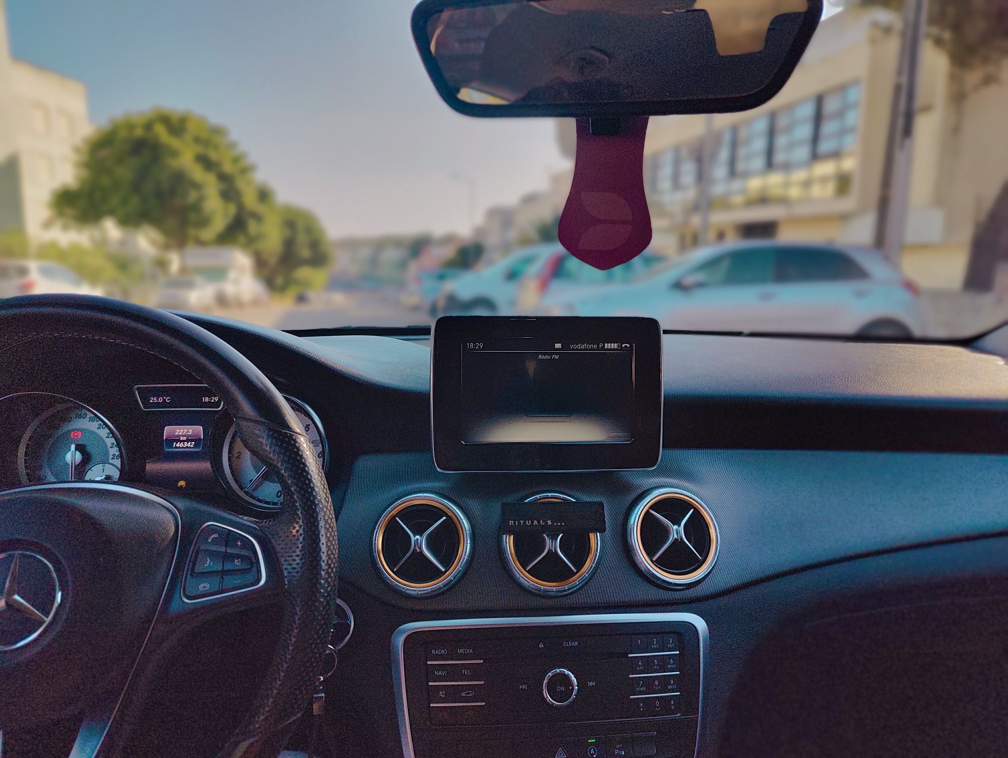 Mercedes-Benz CLA180