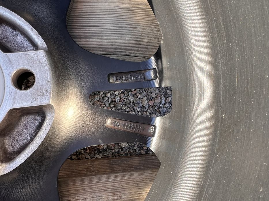 Диски R15 4x100 кіа hyundai Renault 4 100