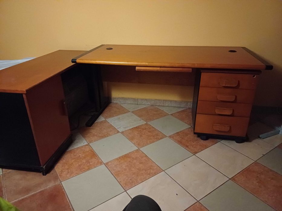 Biurko gabinetowe