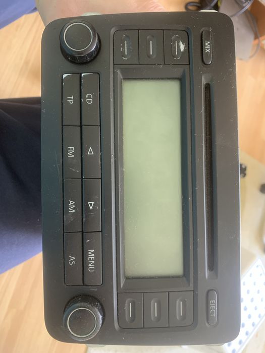 Штатна магнітола Passat B6