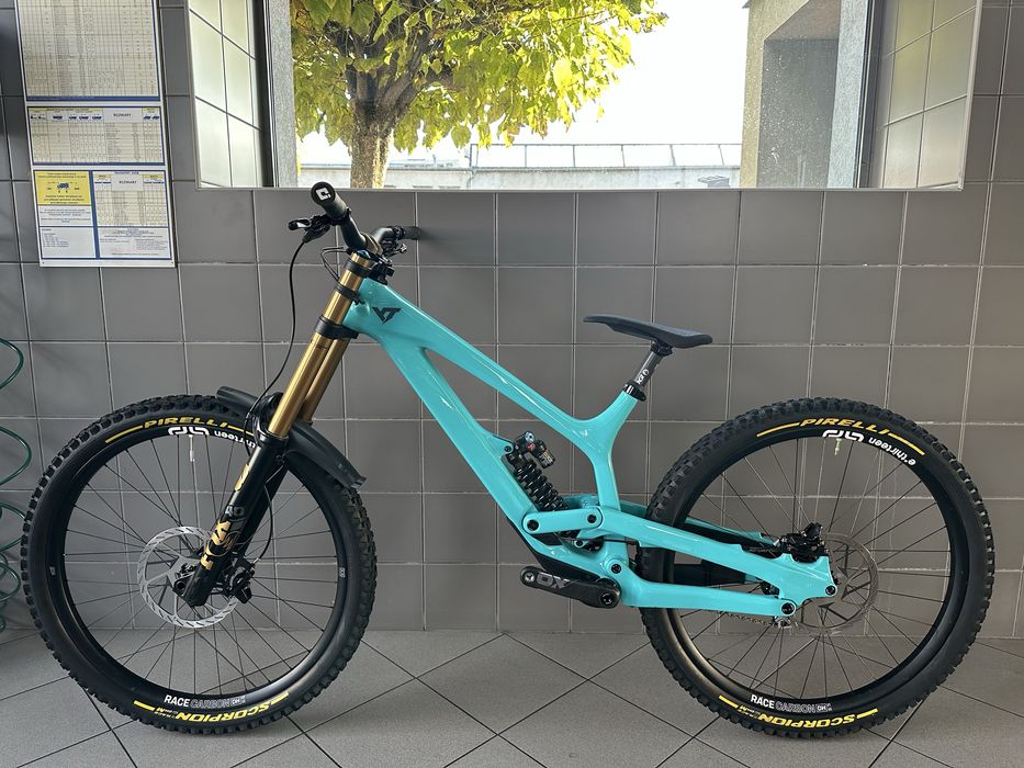 Rower zjazdowy DH YT Tues Core 4 2023 Large 29 bardzo zadbany