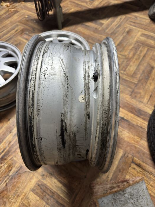 Диски BMW 28 стиль r15 в хорошому стані