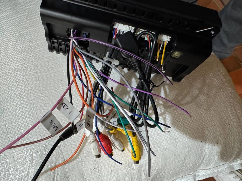 Автомагнітола, магнітола з екраном 2 DIN