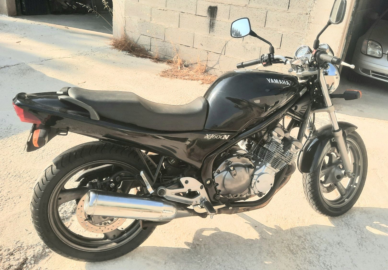 YAMAHA 600 XJ como nova