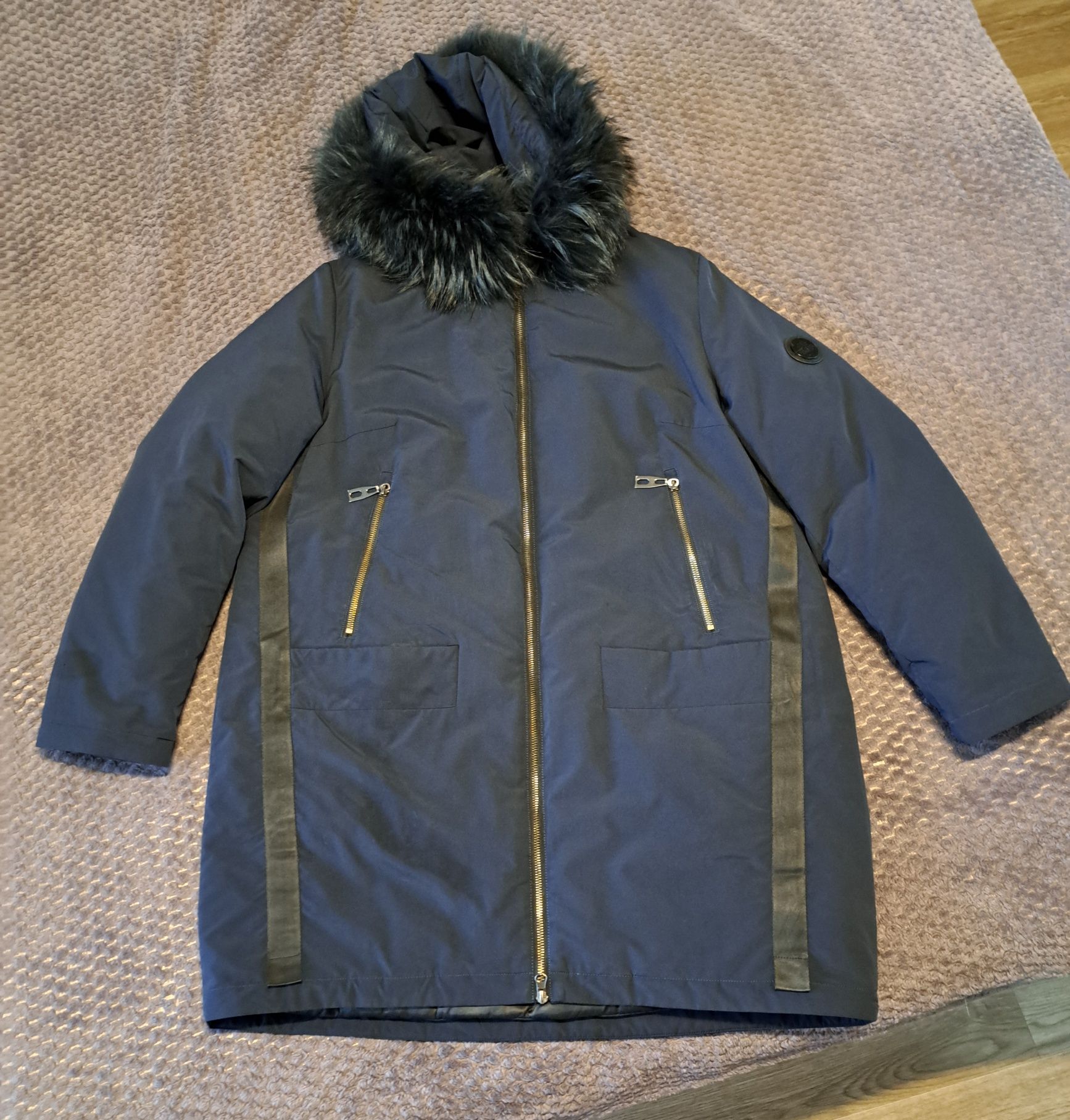 Зимняя куртка,пальто