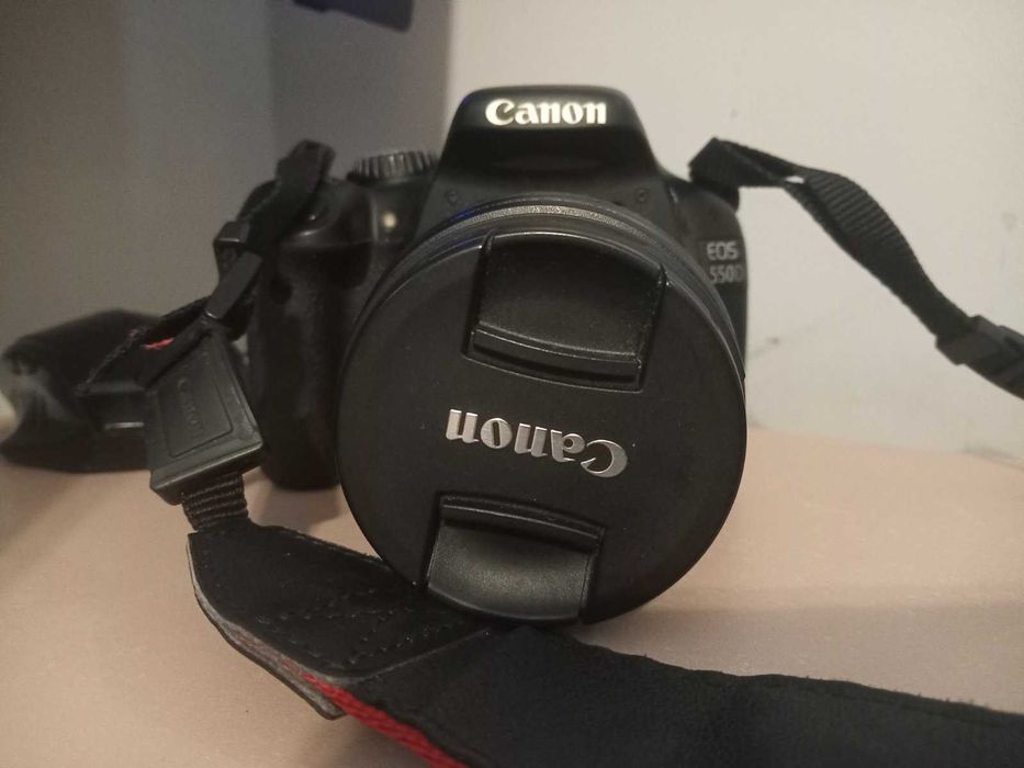 Камера Canon EOS 550D