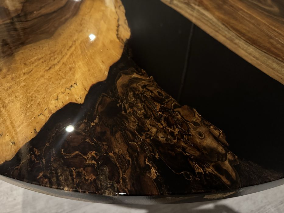 Stól fi 100cm orzech wloski i zywica czarny/zielony/niebieski