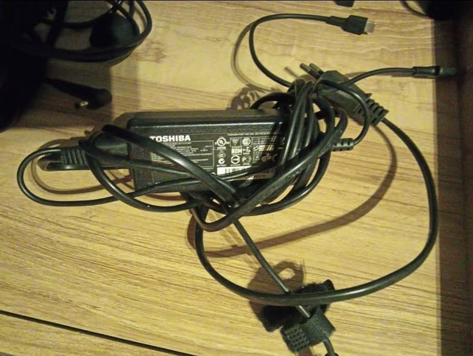 Carregador Toshiba