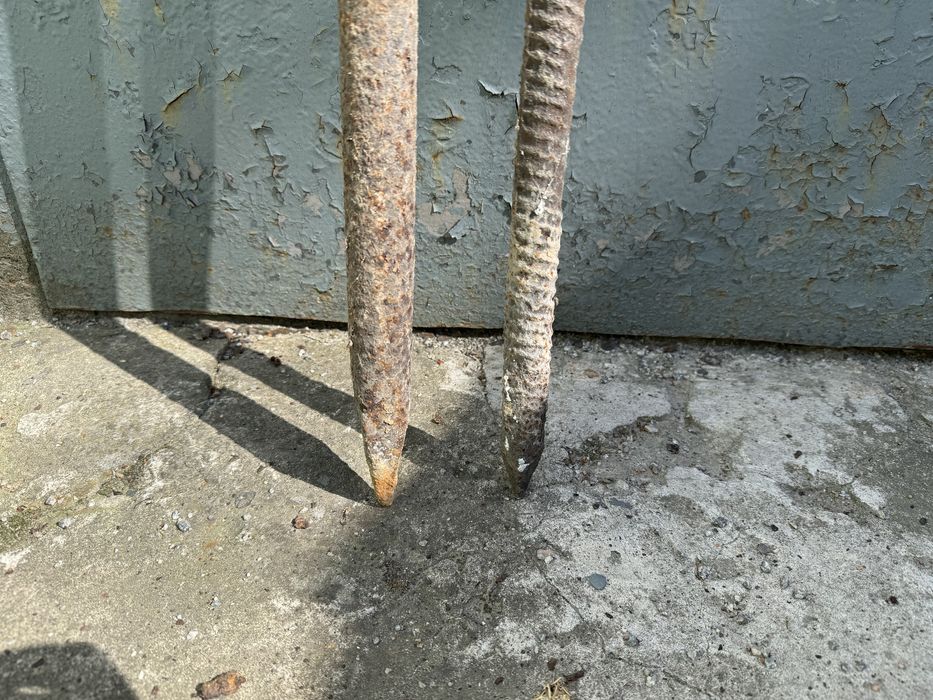 Лом строительный СССР, в наличии два