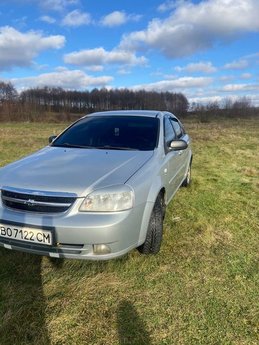 Продам лачетті в хорошому стані