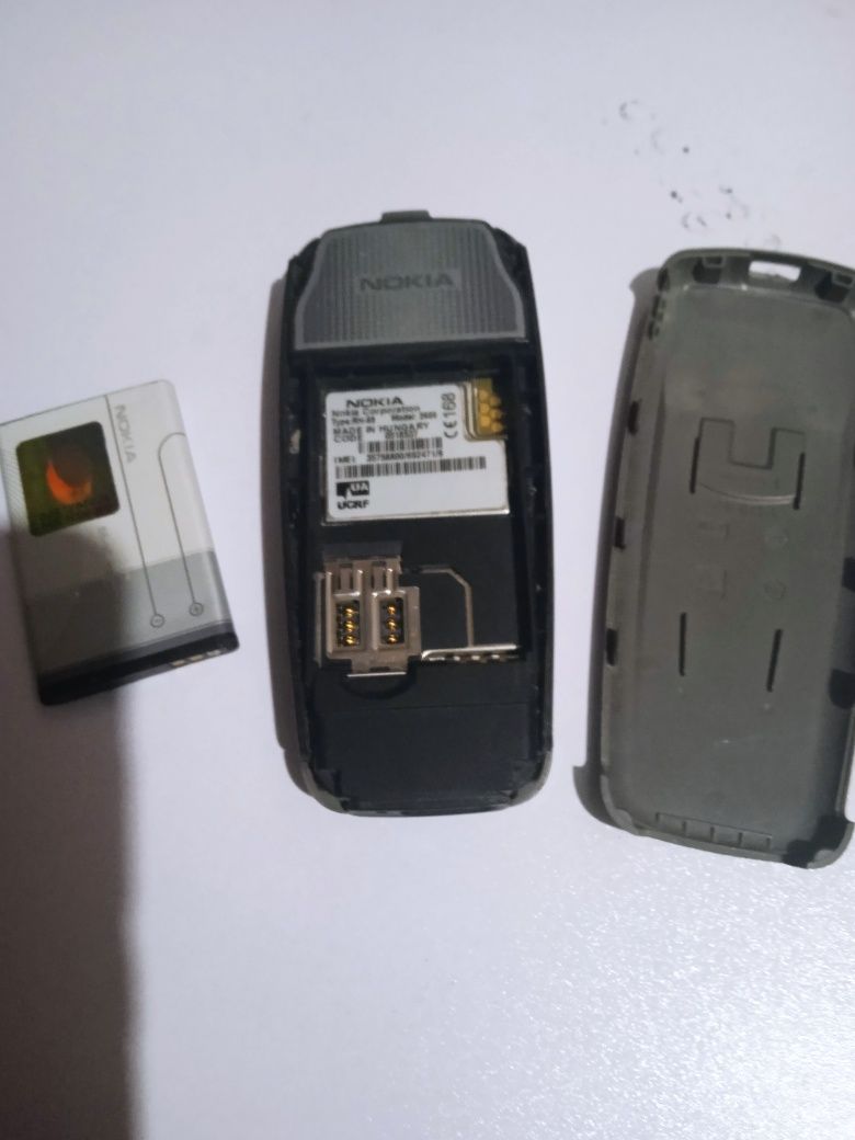 Кнопочный телефон NOKIA 2600 (Венгрия) с подзарядным устройством