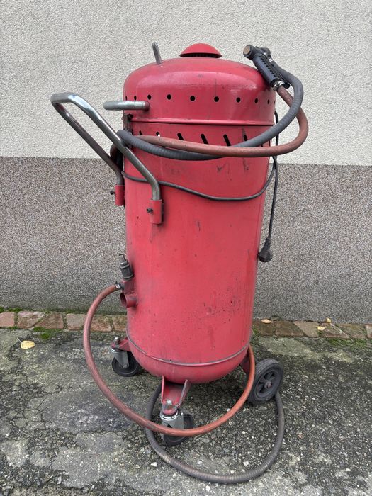 Piaskarka syfonowa 120l z odkuraczem
