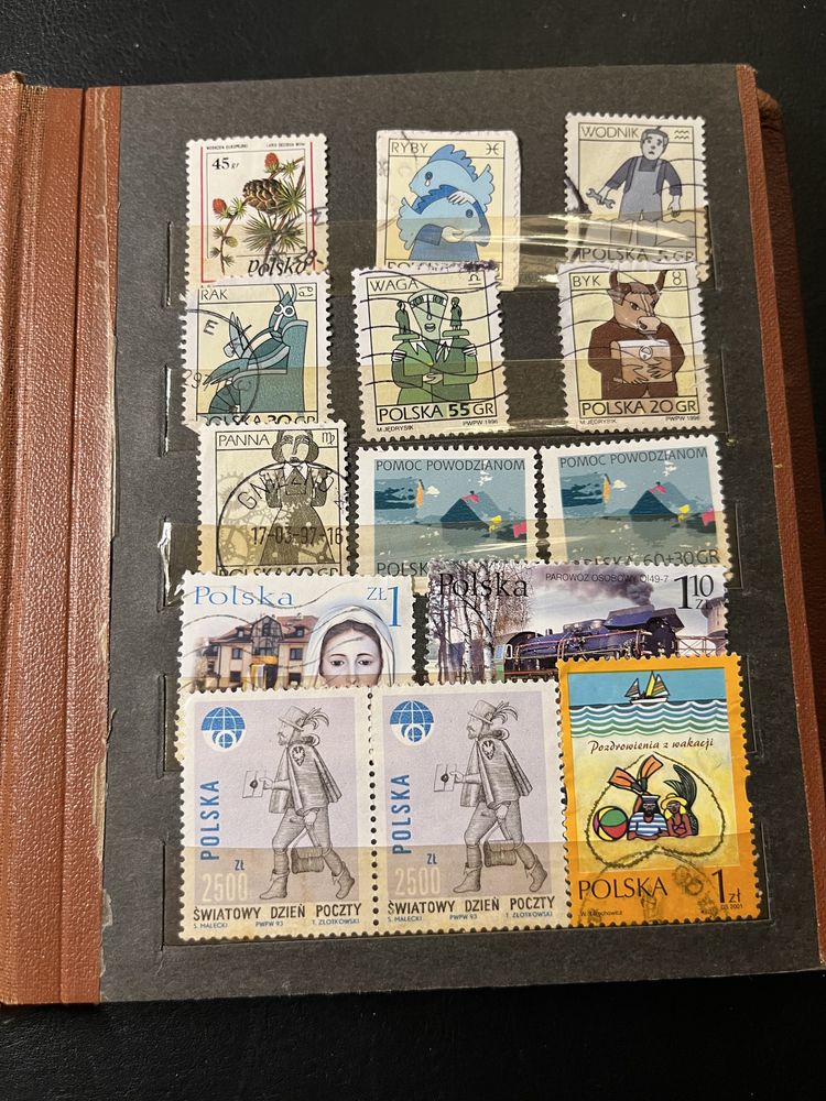 Klaser ze znaczkami cały świat, stare znaczki