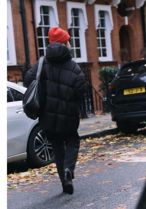 Чорний пуховик zara куртка