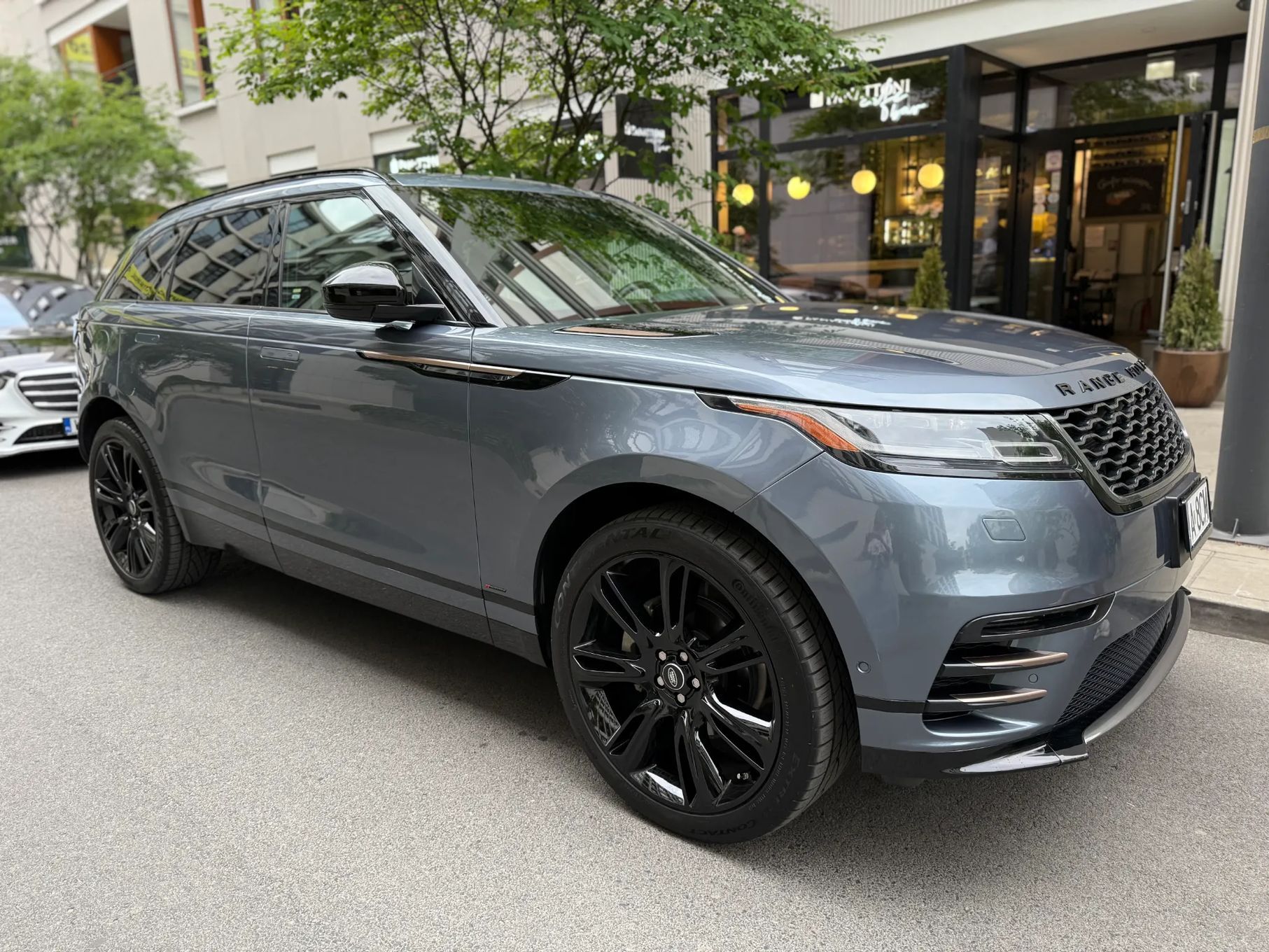 Land Rover Range Rover Velar Land Rover Range Rover Velar 2.0 R-Dynamic SE
