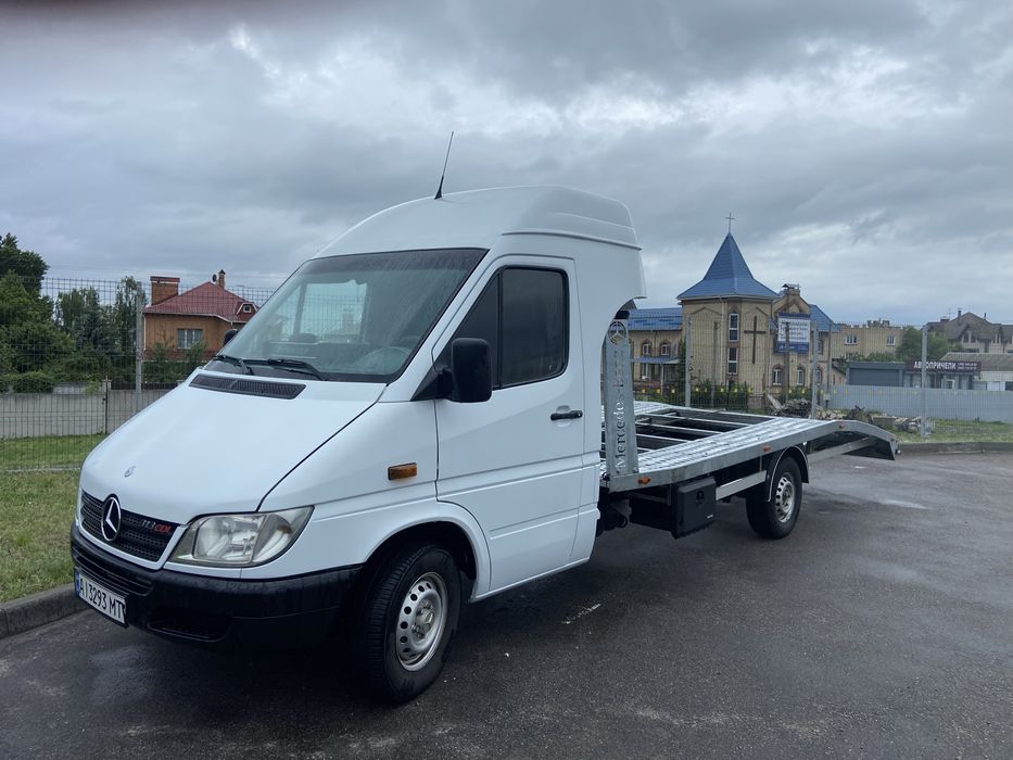 Послуги евакуатора Київ Київська область Україна. Эвакуатор Киев