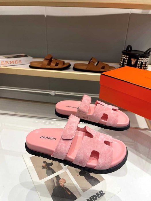 Klapki HERMES Chyre wyszukany design na lato buty