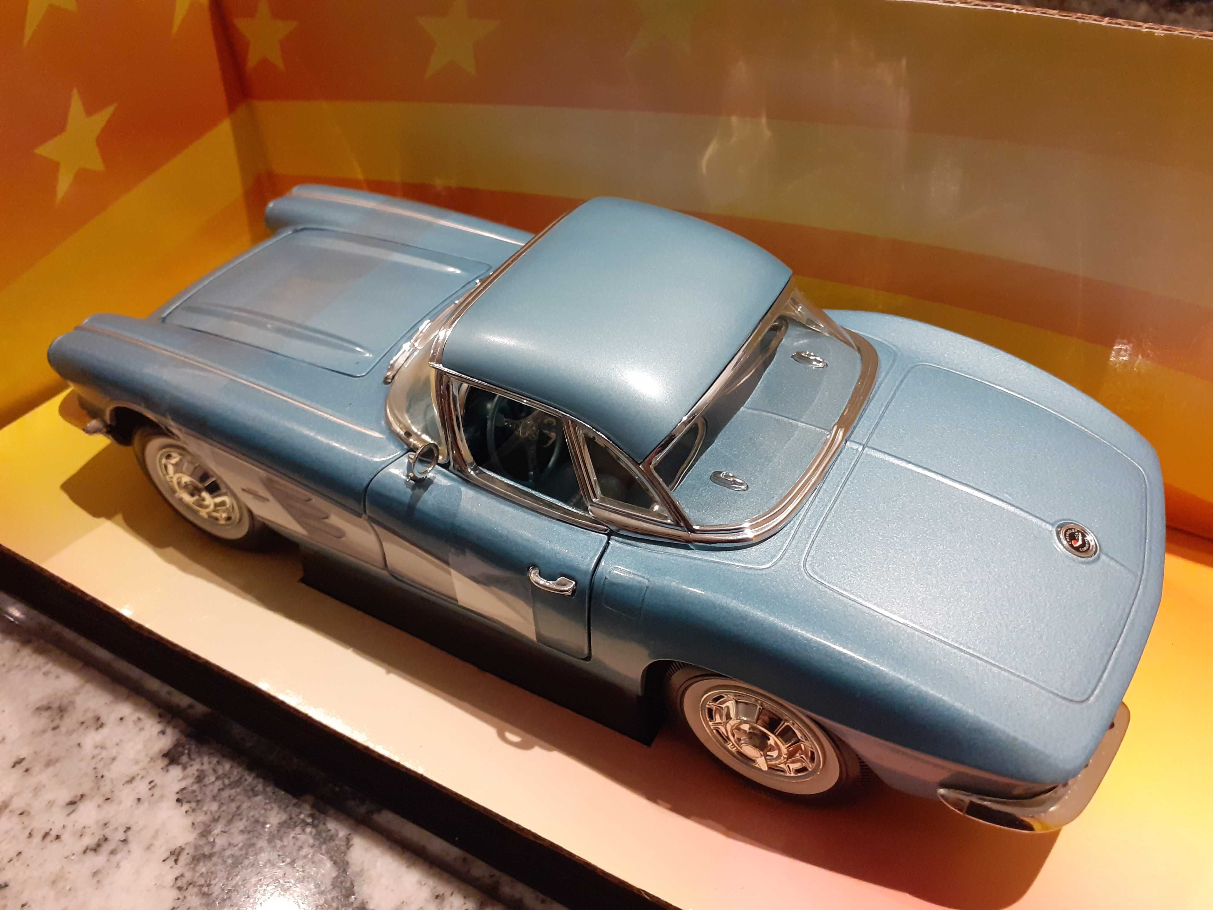 1961 Corvette model skala 1:18 Ertl Collectibles