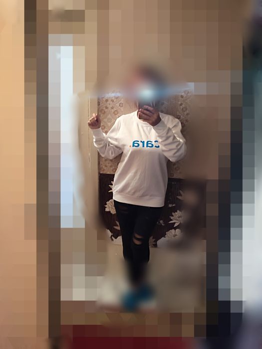 Белый свитшот с мягким начёсом внутри