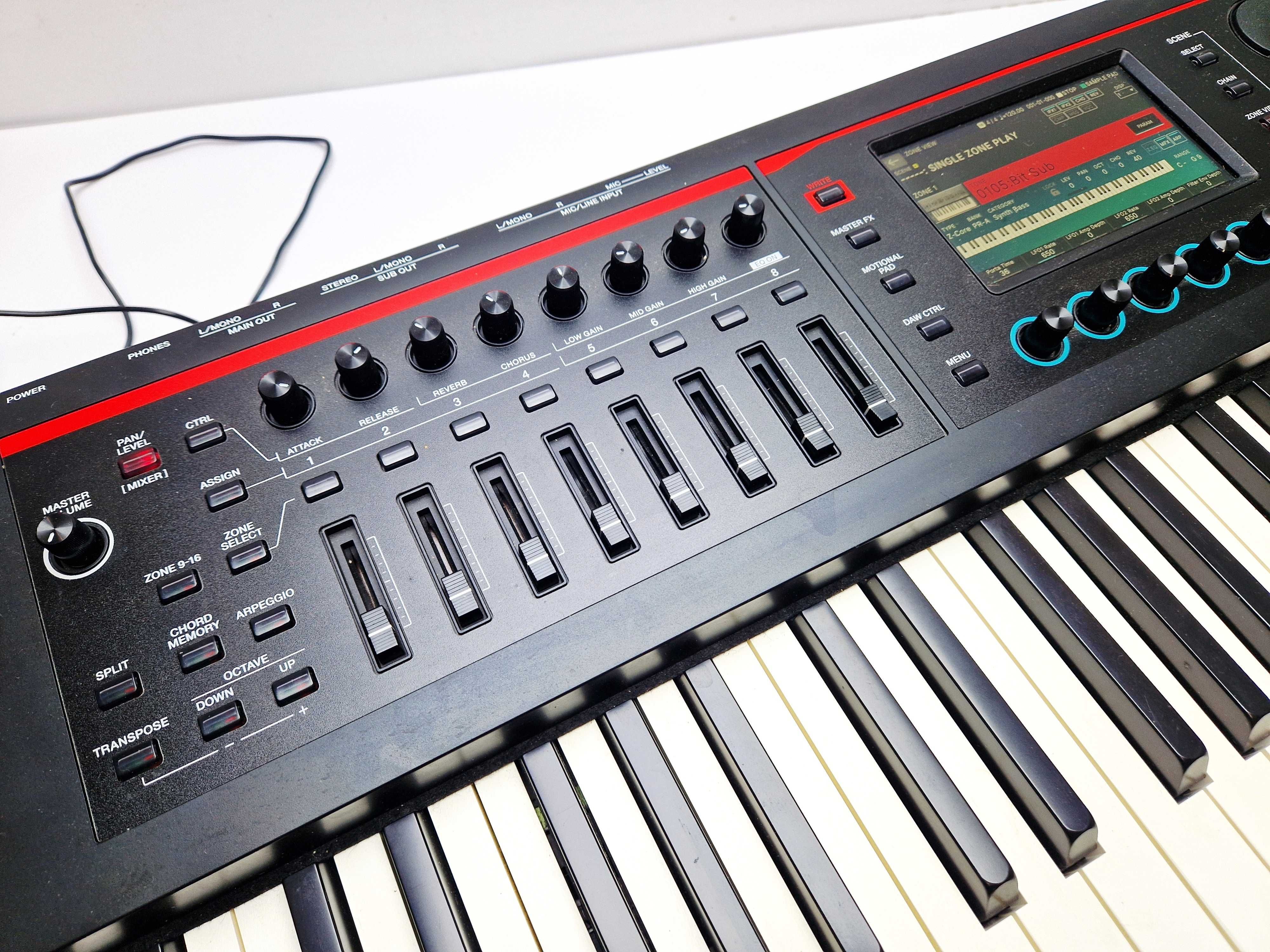 Syntezator klawisze ROLAND FANTOM 08 ! Zobacz !