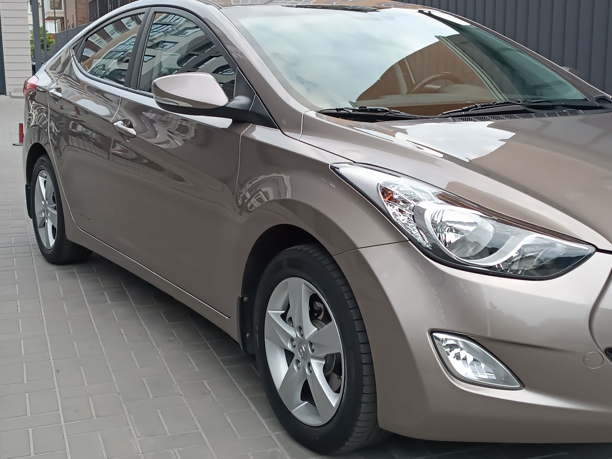 Hyundai Elantra GLS