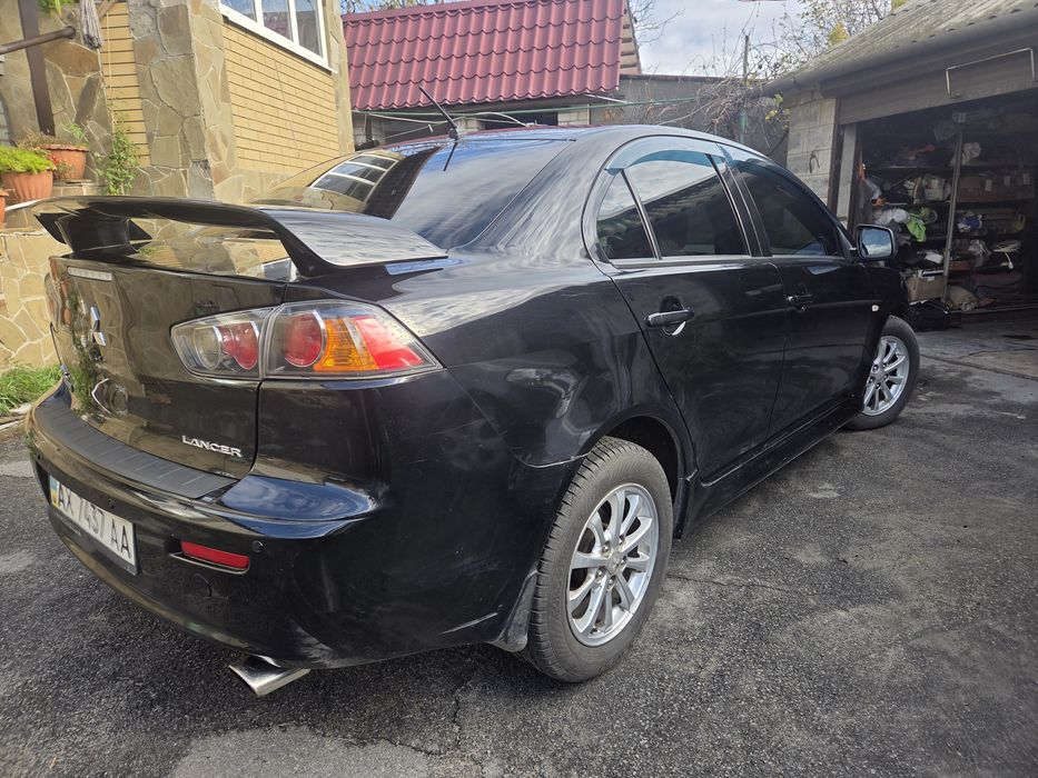 Продам Mitsubishi Lanser 10 2011г. 2л.