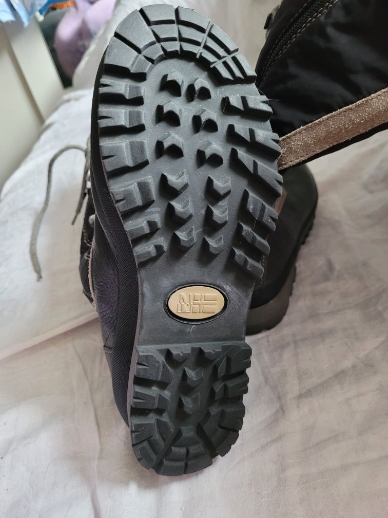 Śniegowce, buty Napapijri