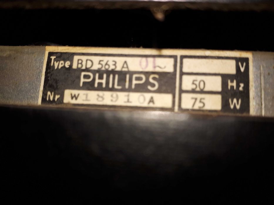 Radio Philips Saturn 563