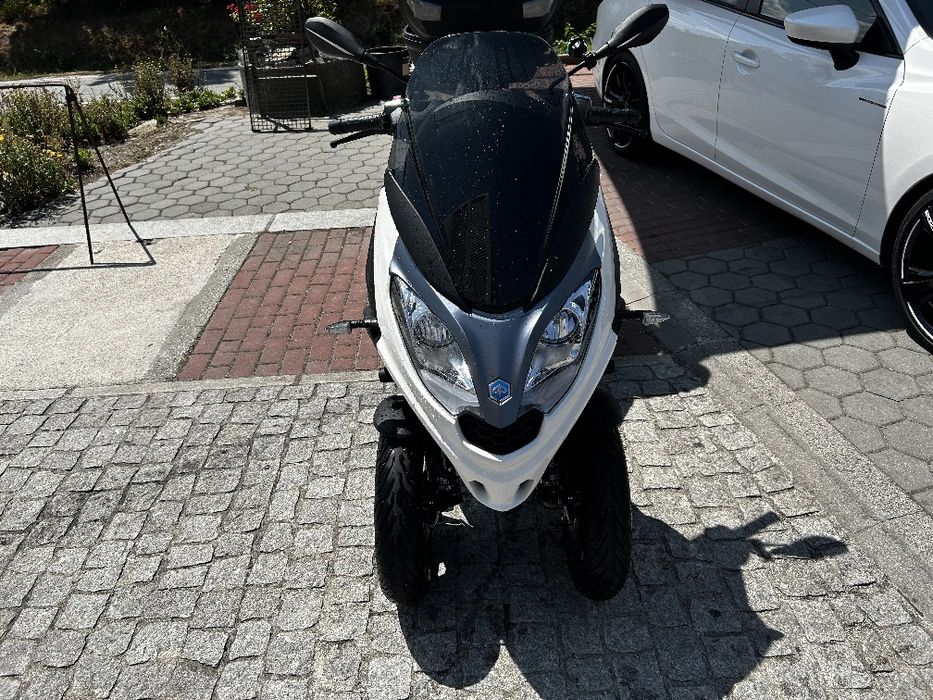 Vendo Piaggio mp3 300