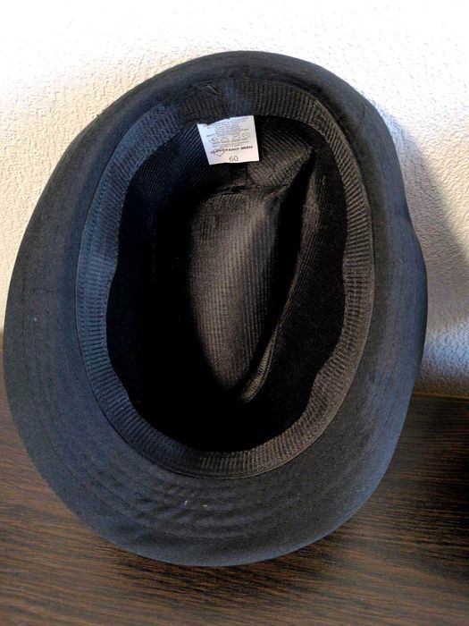 Чорний вельветовий жіночий капелюх (57р)+2 капелюхи в подарунок (60р)