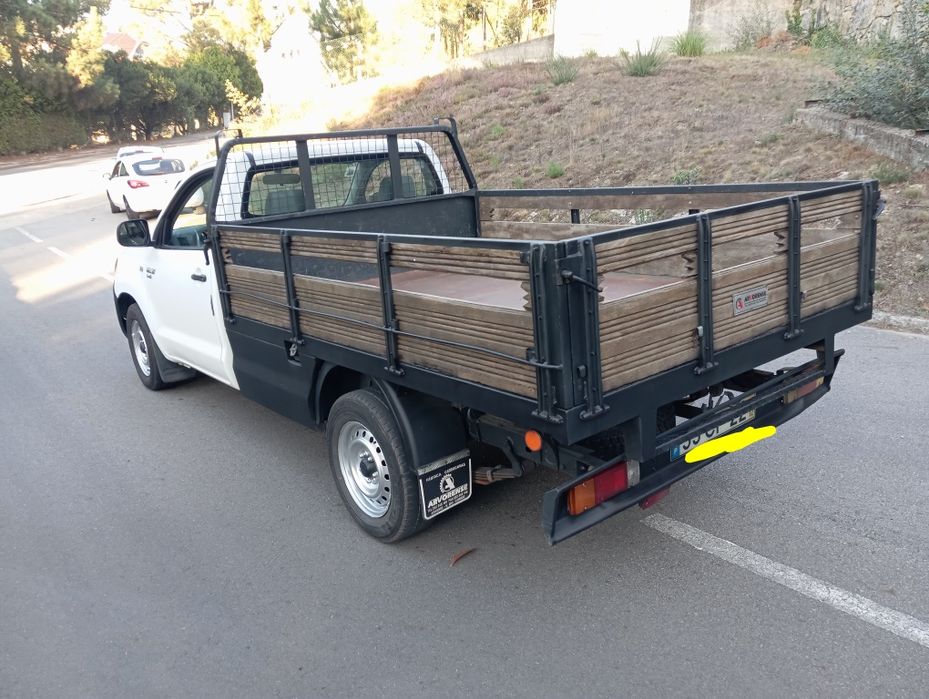 Toyota Hilux 2.5 d4d 3 lugares ano 2006